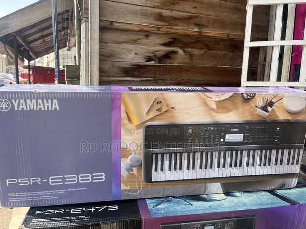 Keyboard PSR E383 · Photo 3