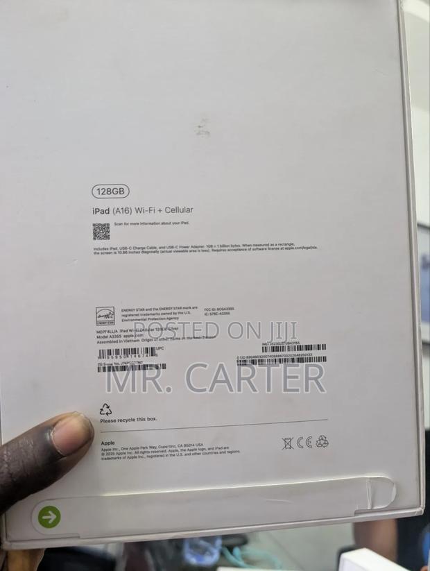 New Apple iPad (2025) 128 GB Silver photo 3