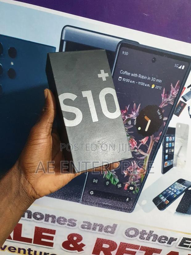 New Samsung Galaxy S10 Plus 128 GB Black photo 2