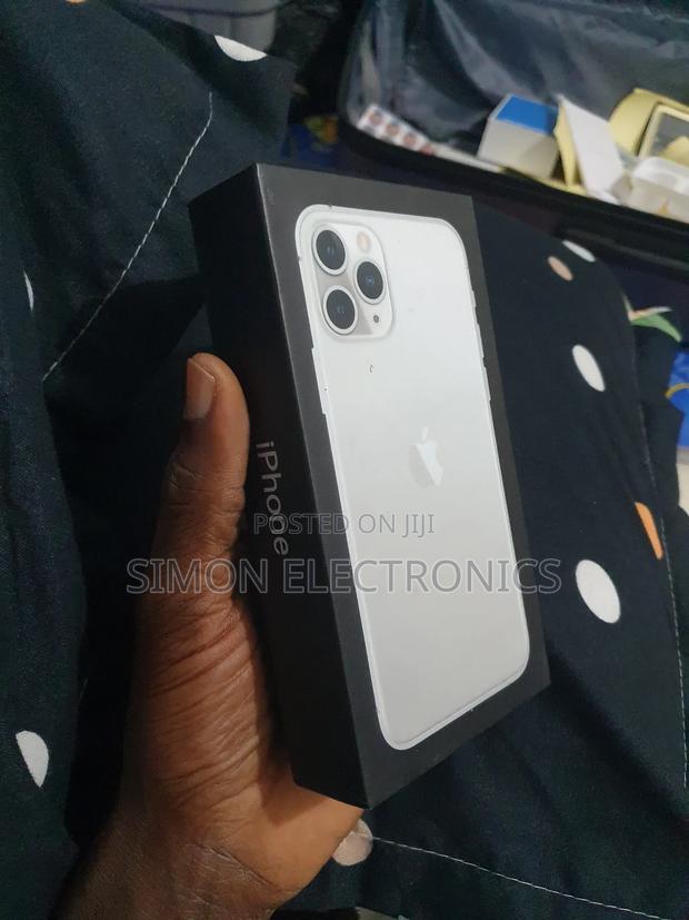 New Apple iPhone 11 Pro 64 GB photo 2