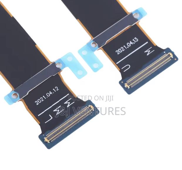 Z Folds and Flips Flex Cable · Photo 4