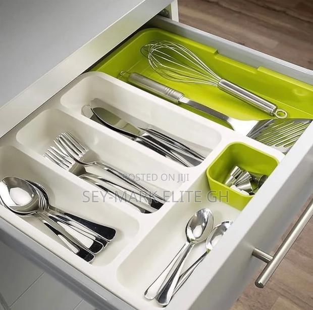 Expandable Drawer Cutlery Organizer · Photo 3