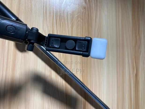Selfie Stick Type 2 · Photo 4