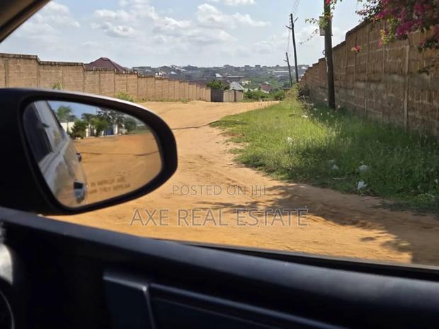 Very Serene Neighborhood Lands at Prampram Beach Road · Photo 3