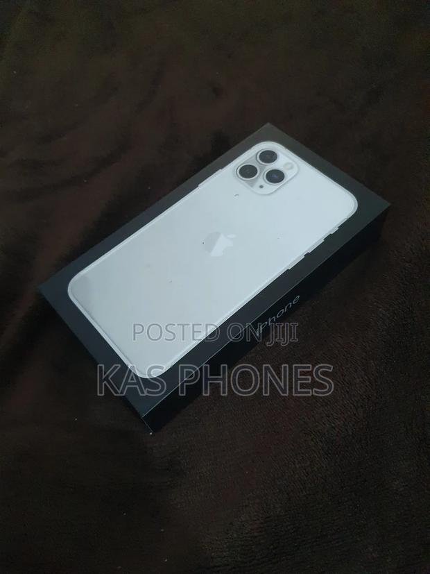 New Apple iPhone 11 Pro 64 GB White photo 2