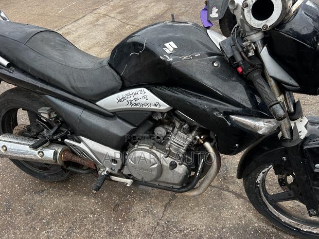 Suzuki Inazuma 2000 Black photo 2