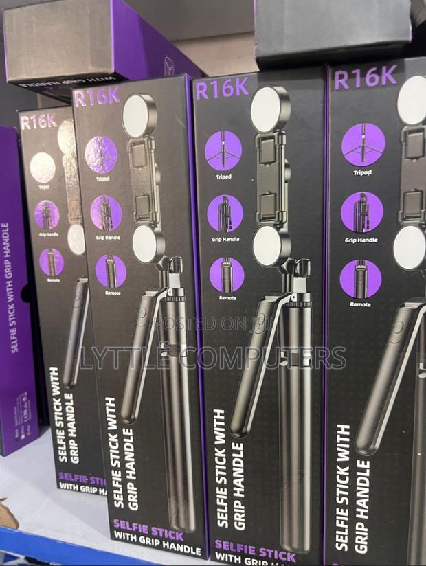 R16k Selfie Stick With Grip Handle · Photo 2