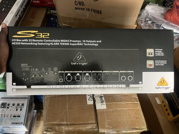 Behringer S32 Digital Stage Box · Photo 4