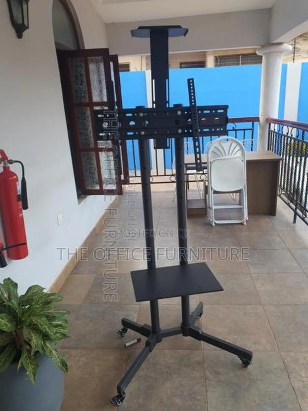 Tv Stand (Metal) · Photo 2