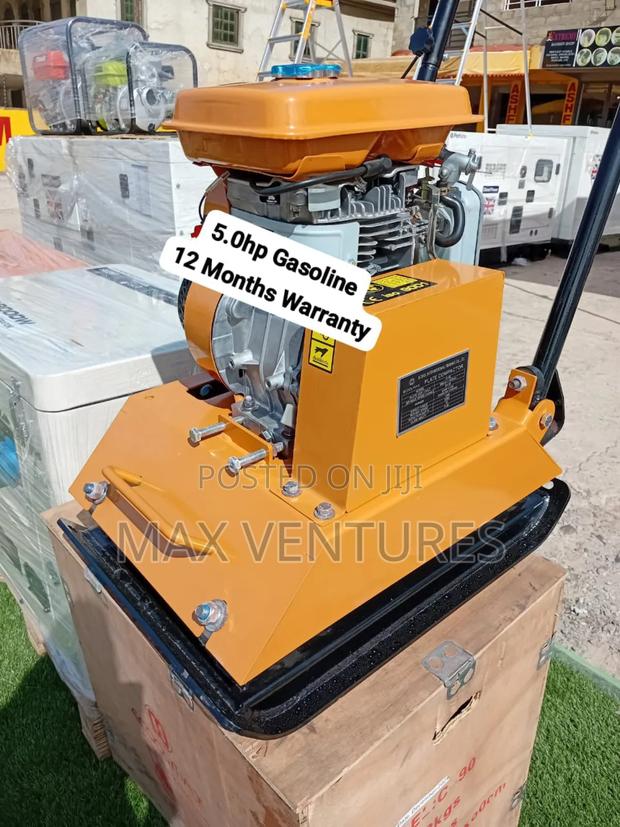 Plate Compactor Ecoolmax 5.0hp Hyperion · Photo 2