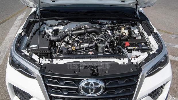 New Toyota Fortuner 2.7 AWD 2024 White photo 7