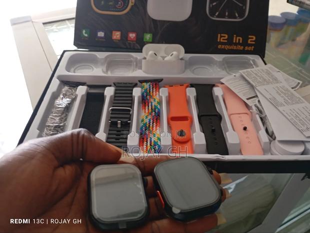 H39 Ultra Smart Watches, Airpod and 7 Extra Straps - Black photo 8