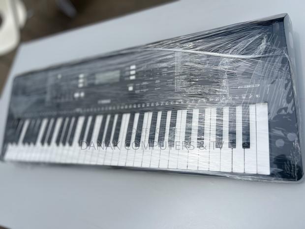 Yamaha PSR E343 Keyboard photo 2