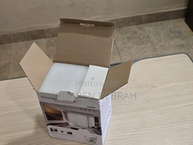Flick Smart Projector photo 9