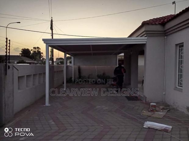 Robust Metal Pergola · Photo 2