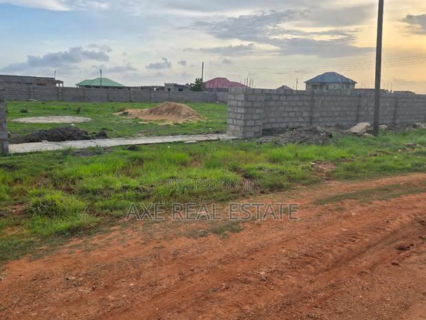 Best and Cool Tema Community 25 Plots · Photo 3