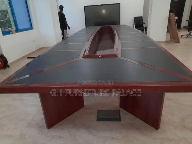 20 Seater Conference Table for Your Meeting · Photo 2