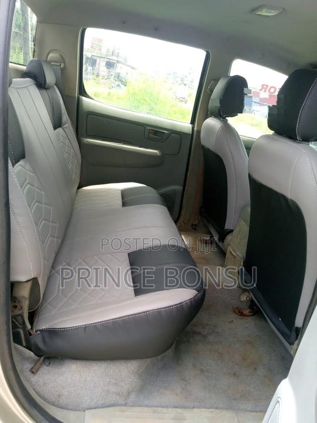 Toyota Hilux 2011 Beige