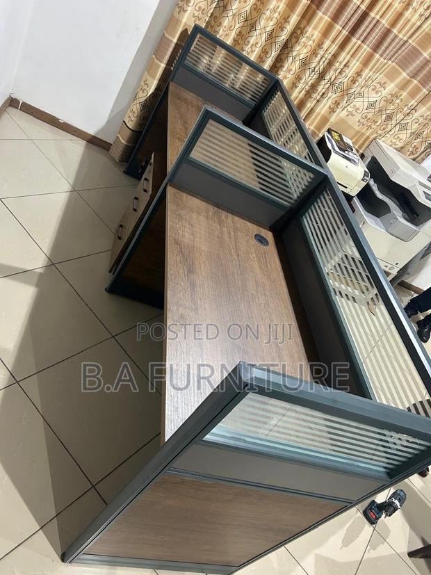 Workstation 2 in 1 ( Straight) · Photo 4