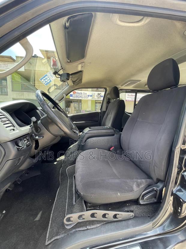 Toyota HiAce 2013 Black