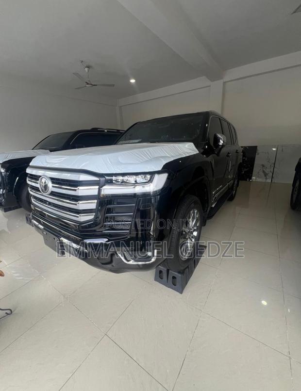 V8 Rental - Suvs for Rent