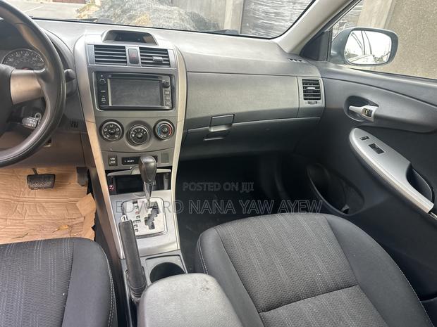 Toyota Corolla S 4dr Sedan (1.8L 4cyl 4A) 2013 White