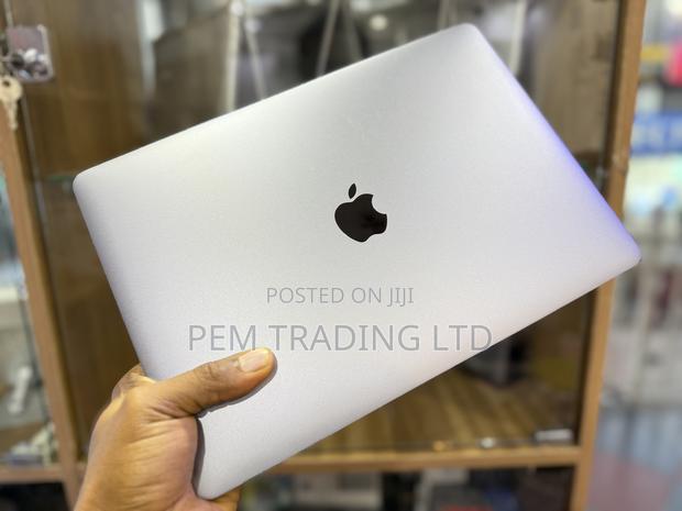 Laptop Apple MacBook 2018 16GB Intel Core I7 SSD 256GB photo 5