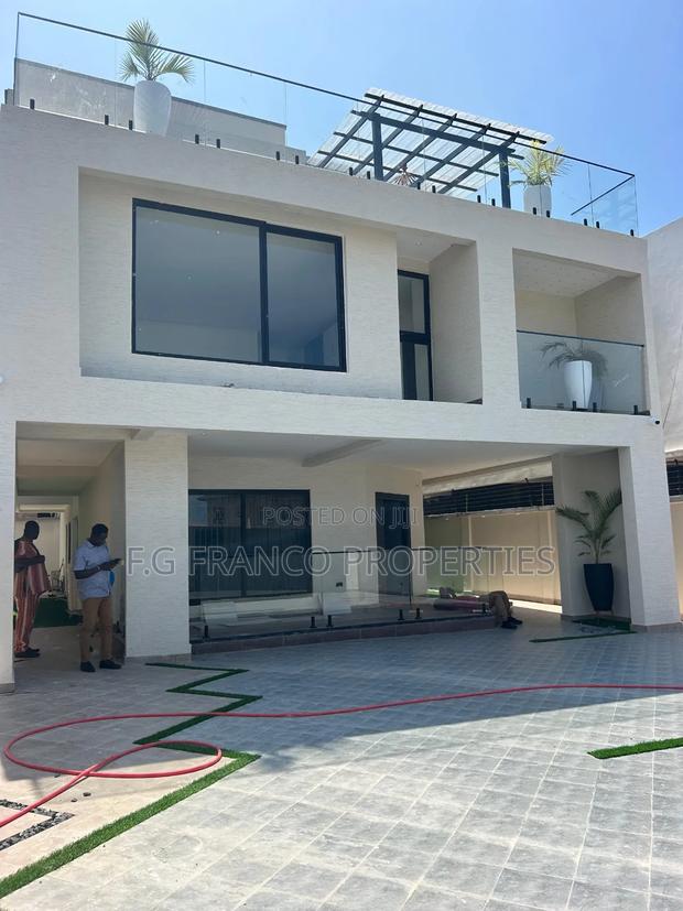 4bdrm House in Kg.Franco Properties, Airport Residential Area for sale · Photo 4