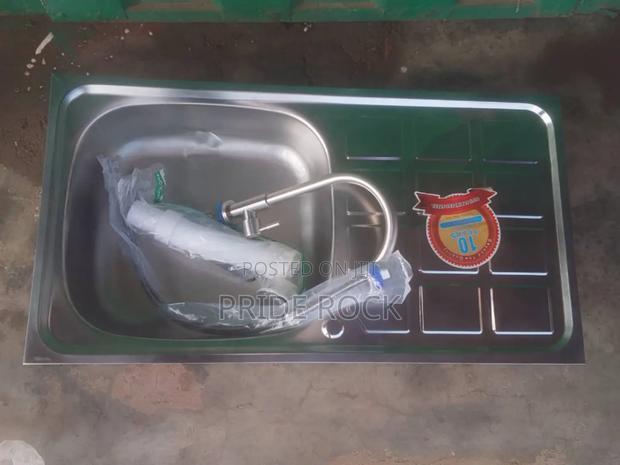 Small Kitchen Sink Set for Block Installation With Tap · Photo 3
