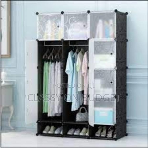 12 Cubes Plastic Wardrobe · Photo 4