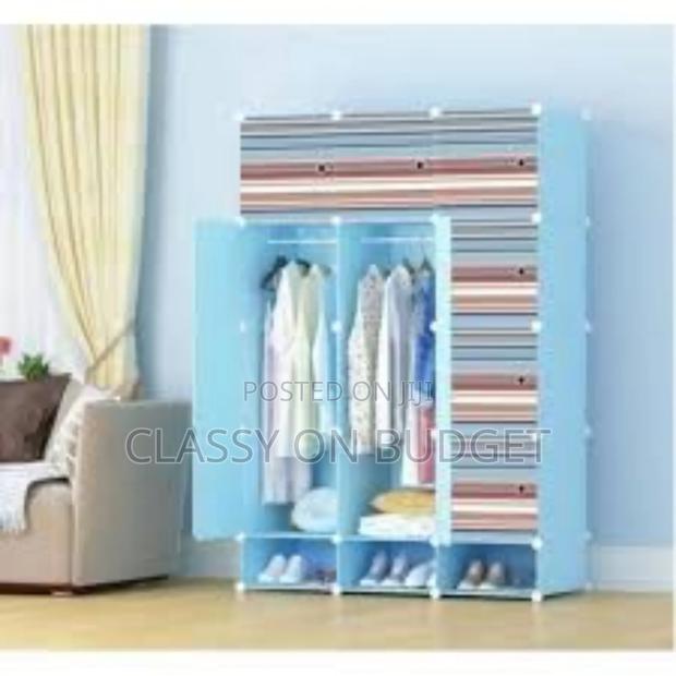 12 Cubes Plastic Wardrobe · Photo 3