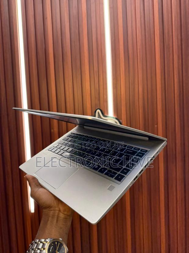 Laptop HP ProBook 440 G7 8GB AMD Ryzen 5 SSD 256GB photo 2