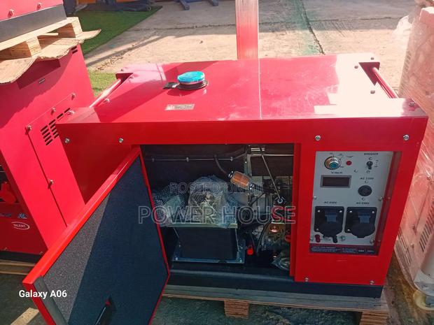 Panel Volt Power Halo Honda Diesel 15kva 16500watts Diesel · Photo 2