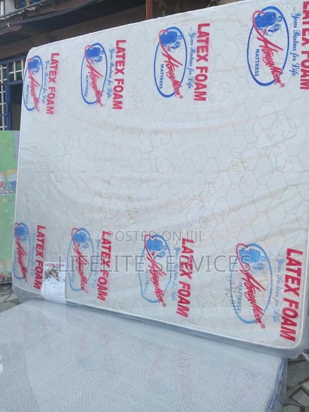 King Size 10" Mattress Jacquard Covered · Photo 4