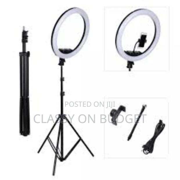 10 Inches Ringlight With Adjustable Tripod Stand · Photo 4