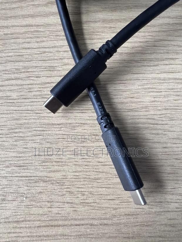 Genuine USB-C to USB-C Cable (Fast Charging/ Data Sync) · Photo 4