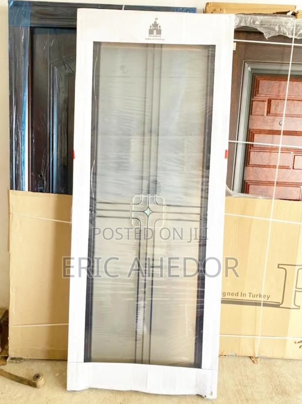 Strong Beautiful Security Door Bathroom Door and Handle · Photo 2