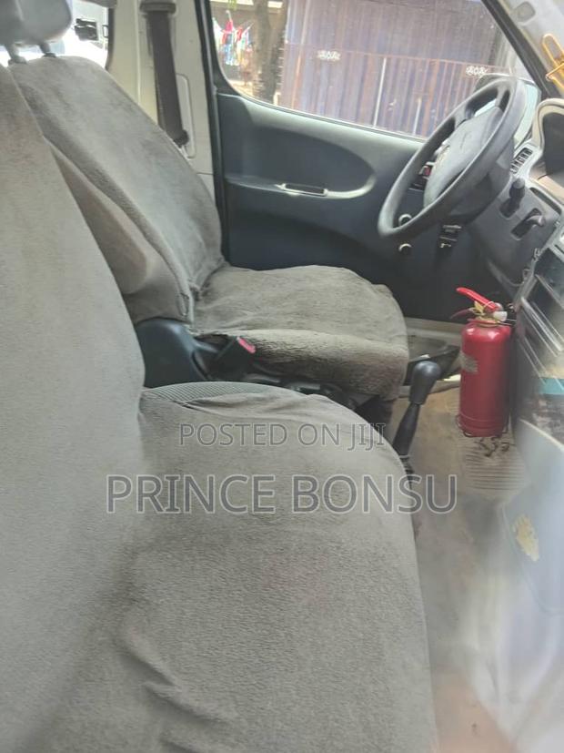 Toyota HiAce 2008 White