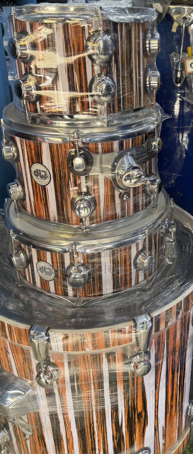 D-W (5)Set Drums · Photo 2