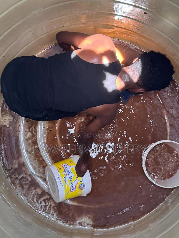 Dirty Tank Cleaning · Photo 2