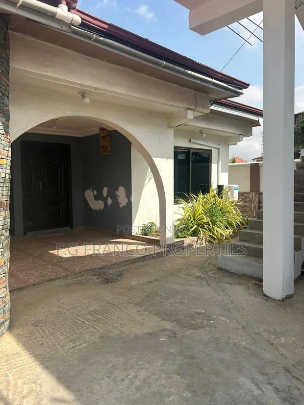 Furnished 2bdrm Apartment in Kg.Franco Properties, Spintex for rent · Photo 2