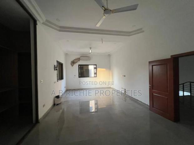 5bdrm House in Ab Richie Properties, Dzorwulu for rent · Photo 3