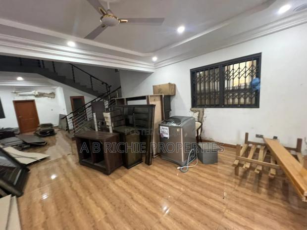 5bdrm House in Ab Richie Properties, Dzorwulu for rent · Photo 4