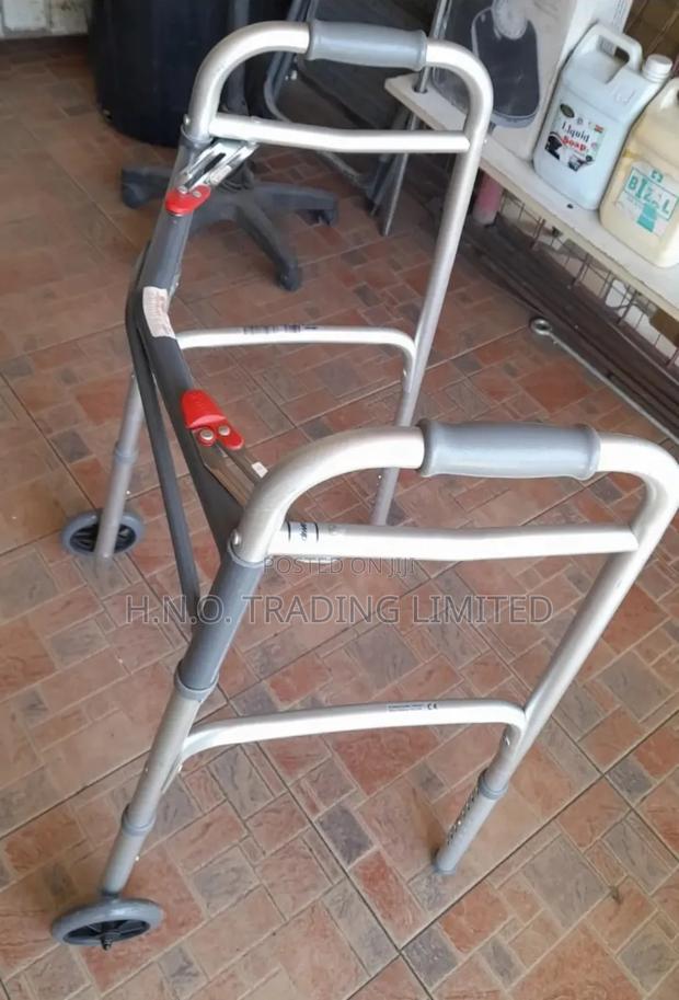 Zimmer Frame · Photo 2