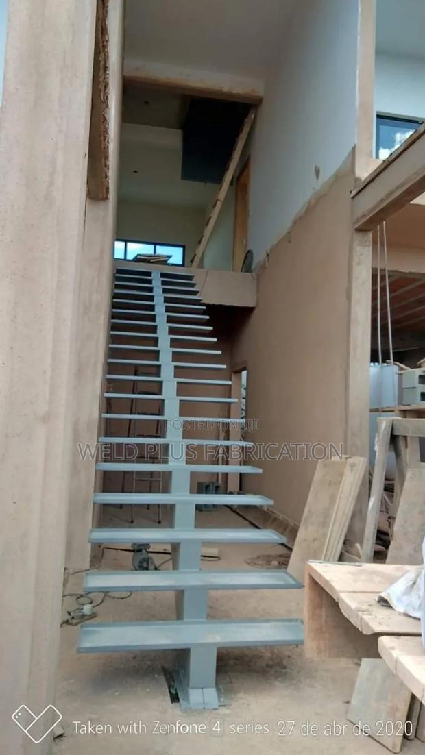 Metal Staircase Structure · Photo 3