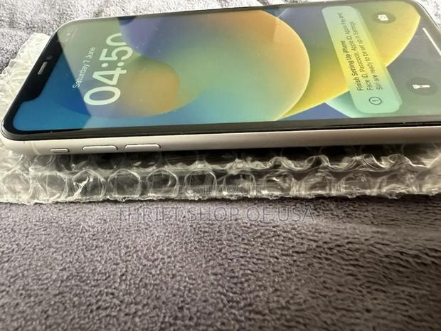 Apple iPhone 11 128 GB White photo 5