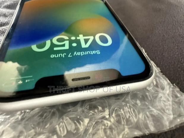 Apple iPhone 11 128 GB White photo 6