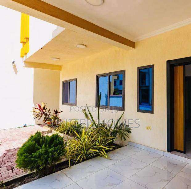 4bdrm House in Achimota for rent · Photo 3
