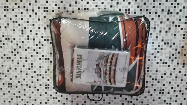 Dan Famous Soft Bed Duvet With 2 Pillow Cases. · Photo 3