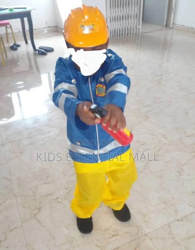 Fireman Career Costume · Photo 2